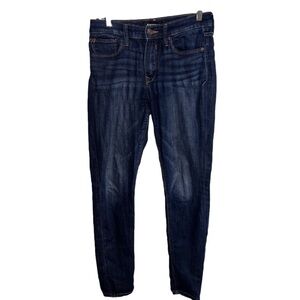 Express- stretch mid rise jeggings